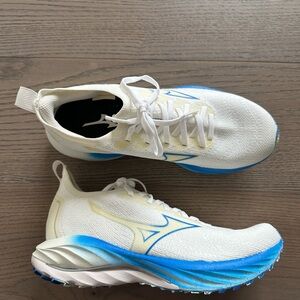 Mizuno wave Neo Wind 'White Blue